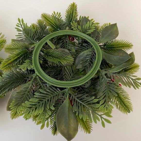 Vintage Christmas Plastic Greenery Red Berry Candle Ring Holders Wreaths Set - Picture 6 of 6